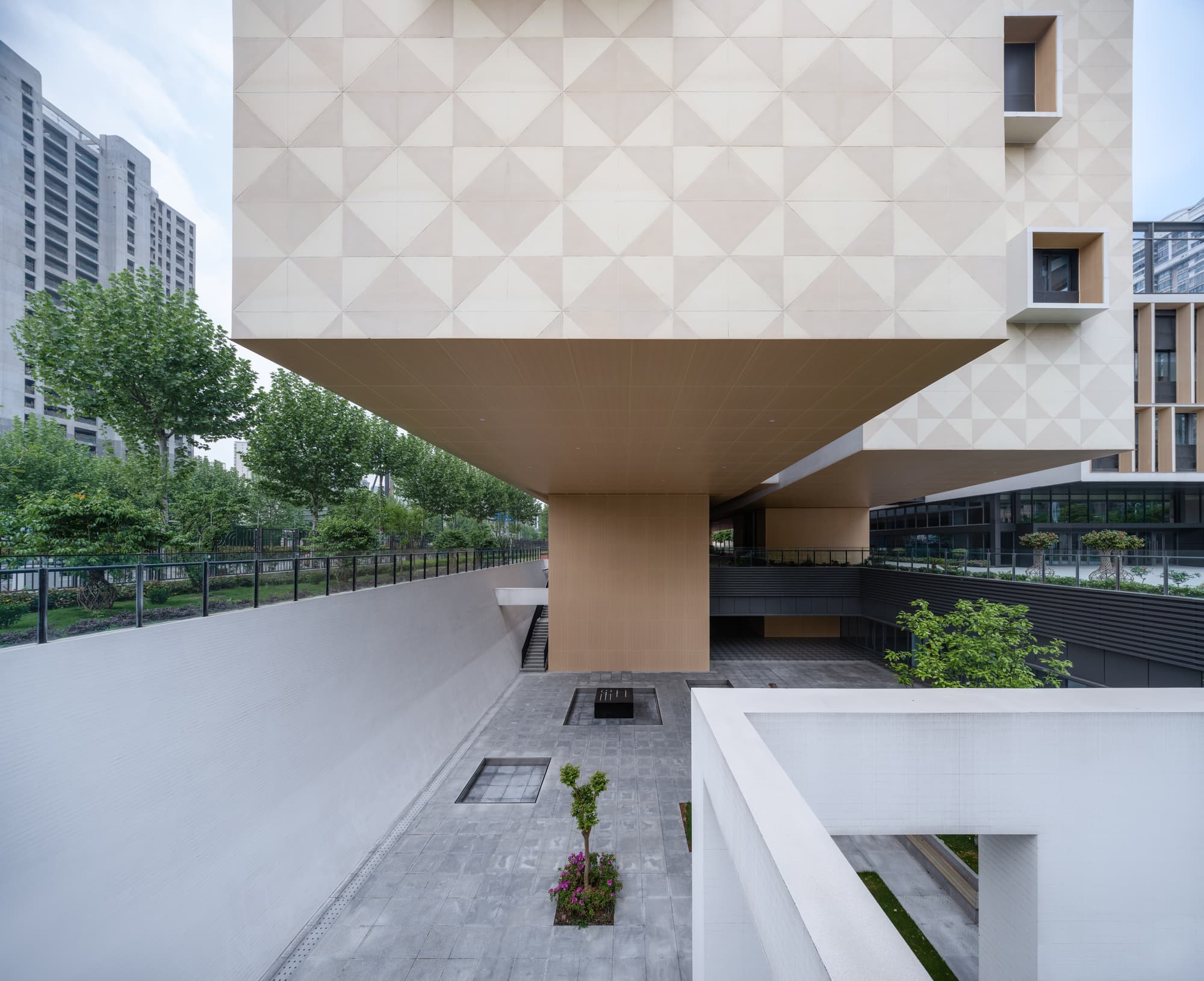 [Mass Timber] Shanghai Qiyuan Experimental Primary School / Atelier Archmixing